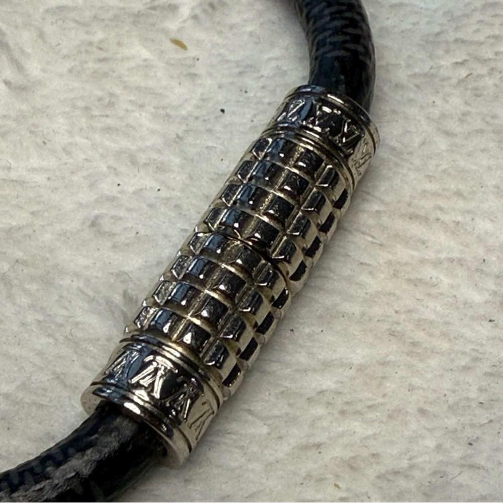 Louis Vuitton Black and Silver Men’s Bracelet - Picture 3 of 6